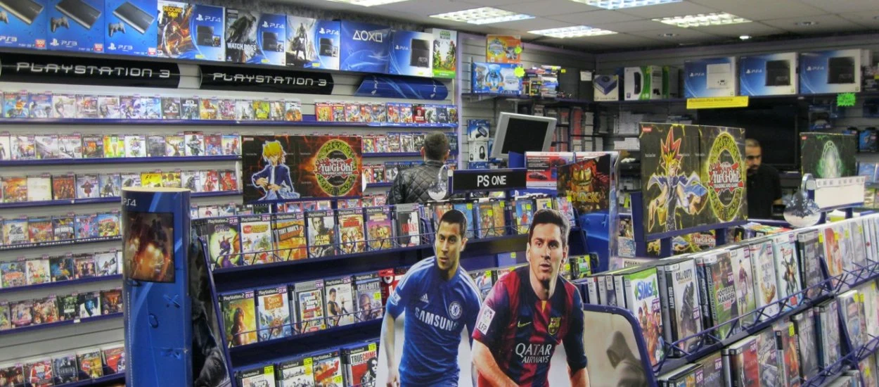 Fizyczne egzemplarze znikają z Empiku! To wierzchołek góry lodowej trendu